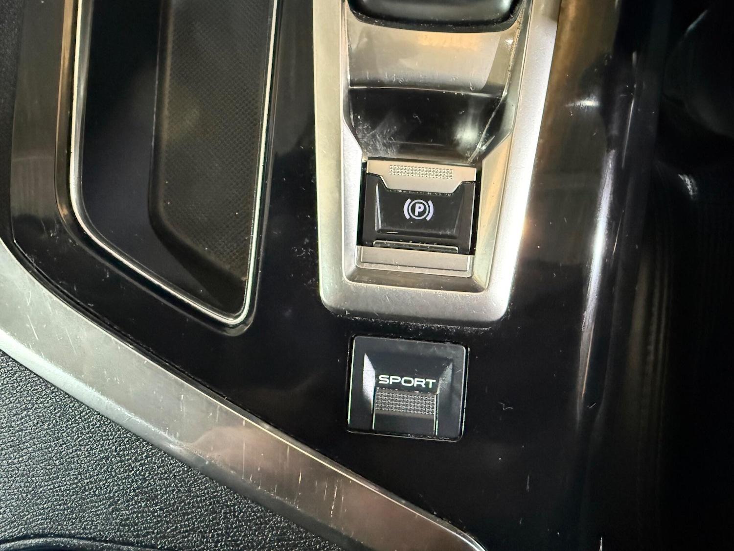 Used Peugeot 3008 2018 for sale - 76499597: Photo 18