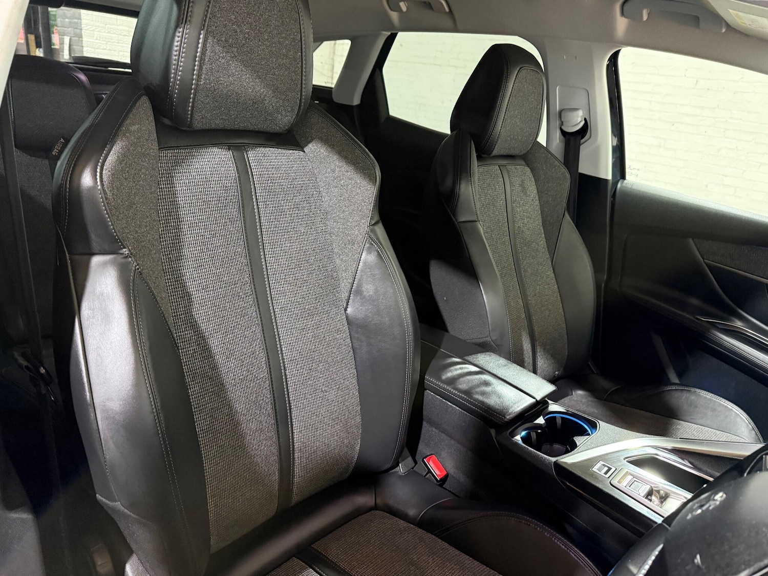 Used Peugeot 3008 2018 for sale - 76499597: Photo 35