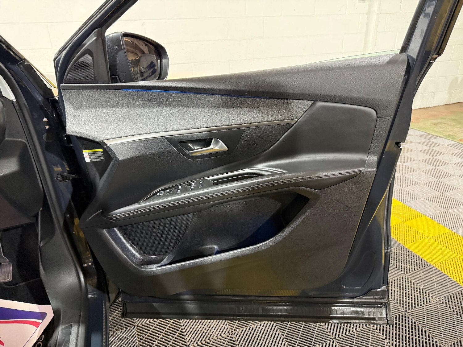 Used Peugeot 3008 2018 for sale - 76499597: Photo 38