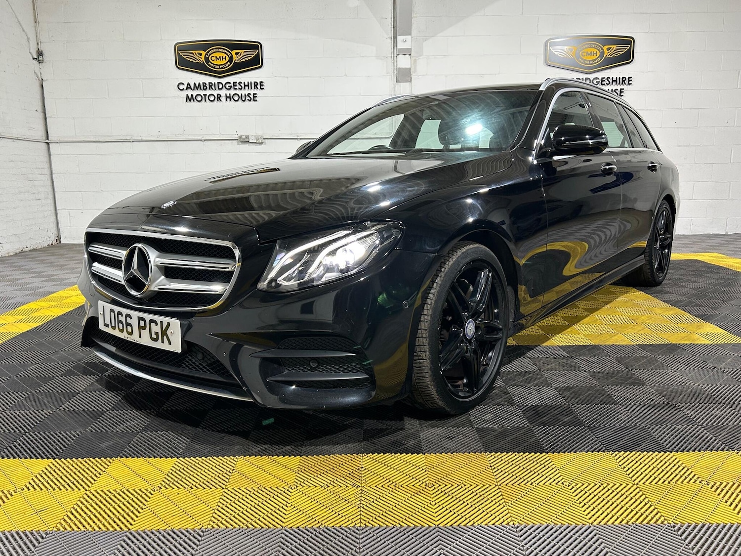 Used Mercedes-Benz E Class 2017 for sale - 77057624: Photo 3