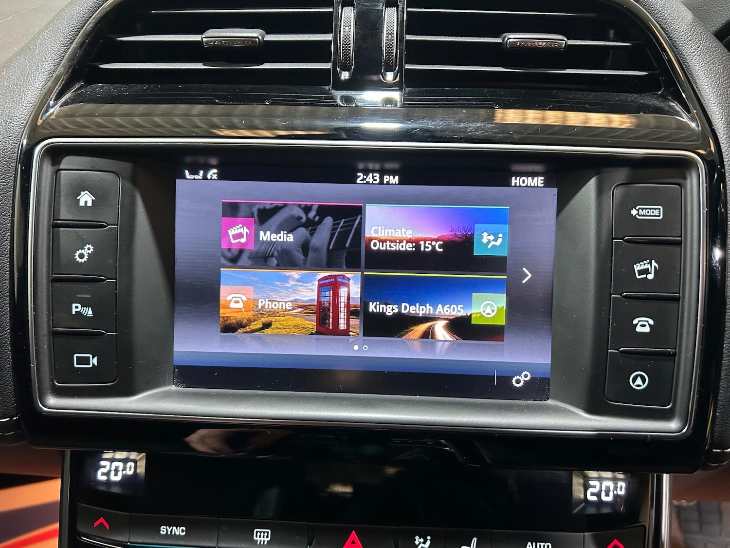Used Jaguar XE 2017 for sale - 76137155: Photo 10