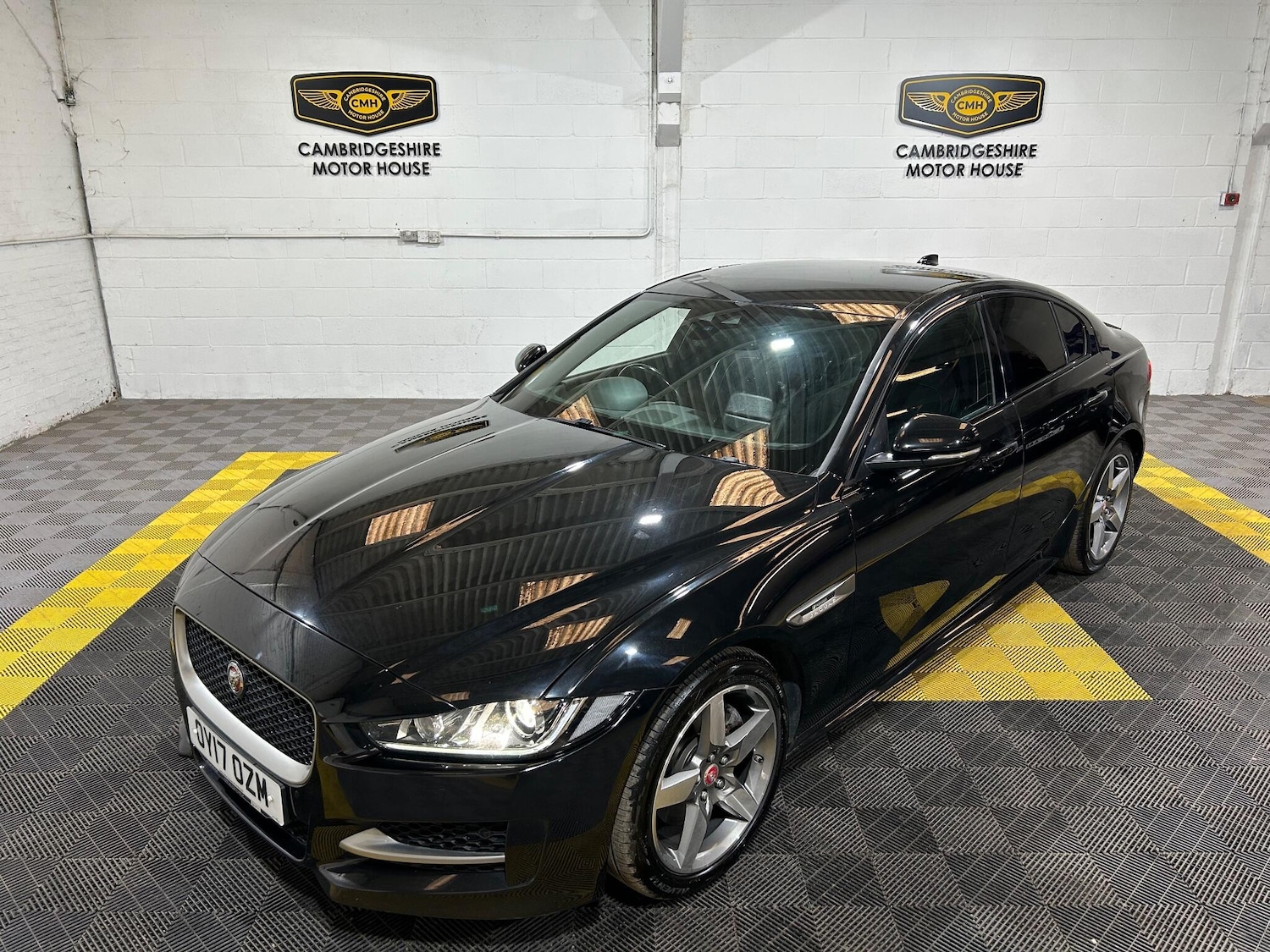 Used Jaguar XE 2017 for sale - 76137155: Photo 15