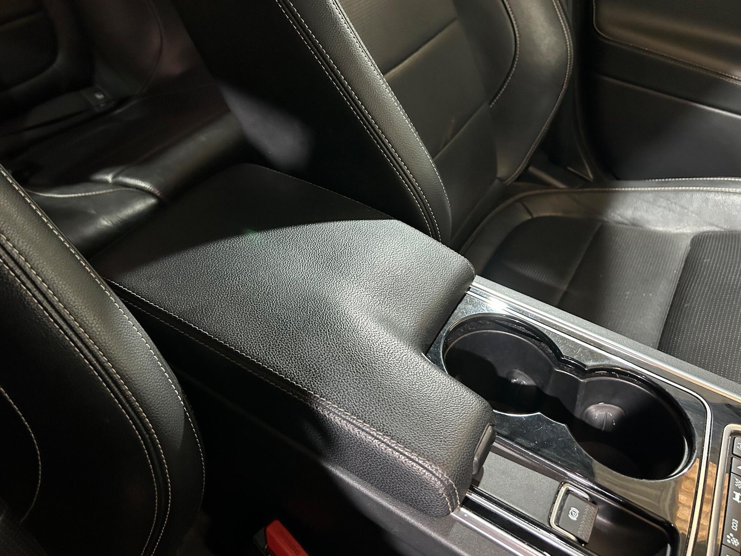 Used Jaguar XE 2017 for sale - 76137155: Photo 22