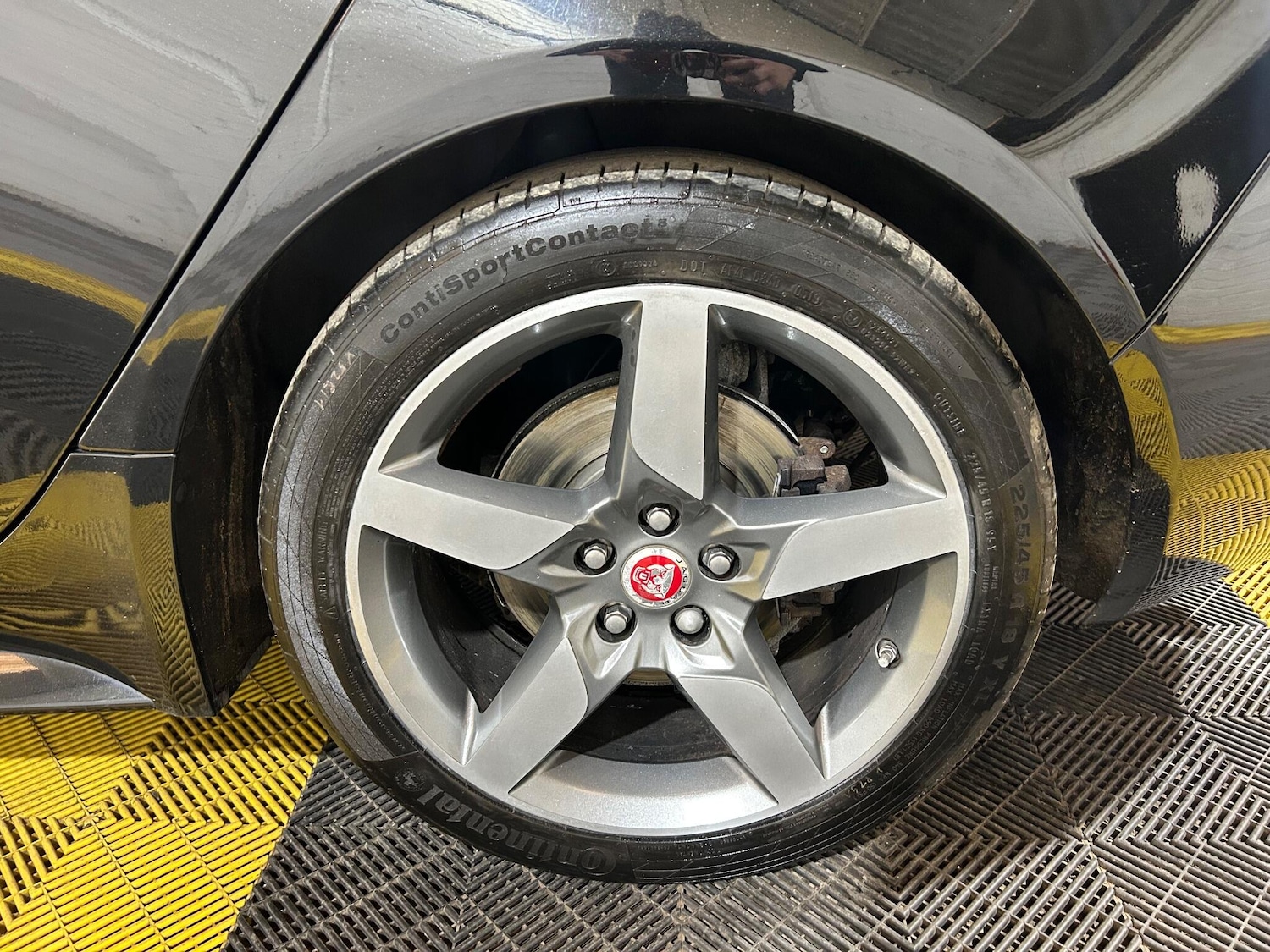 Used Jaguar XE 2017 for sale - 76137155: Photo 34