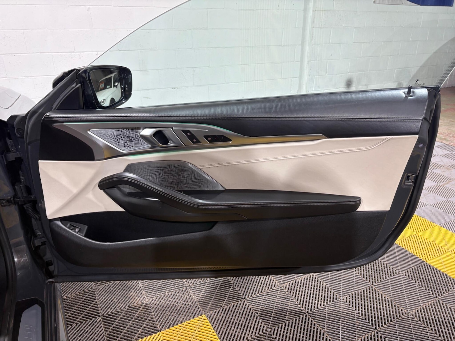 Used BMW 8 Series 2018 for sale - 76122484: Photo 51