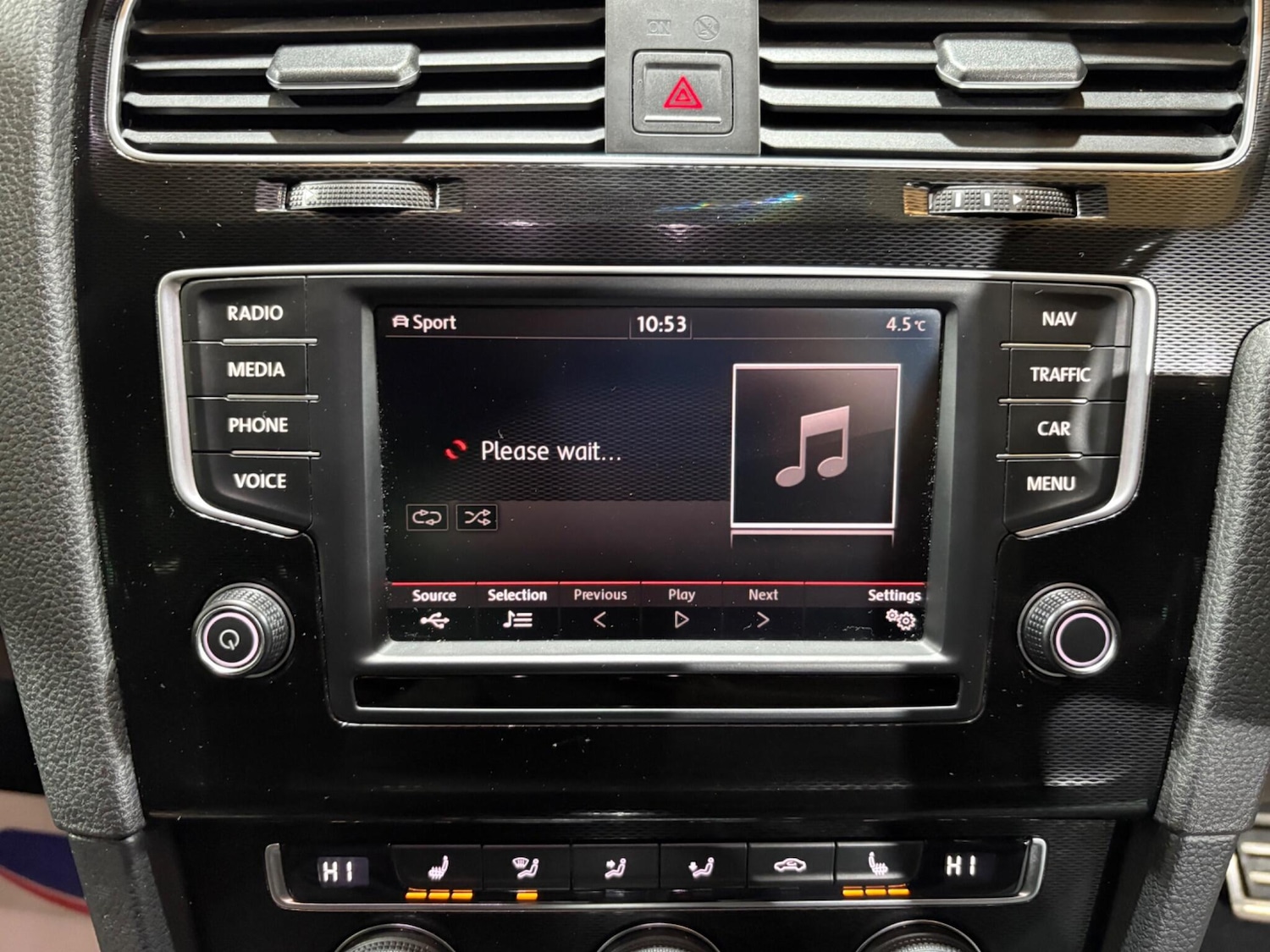 Used Volkswagen Golf 2017 for sale - 77050168: Photo 21