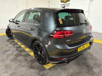 Used Volkswagen Golf 2017 for sale - 77050168: Photo