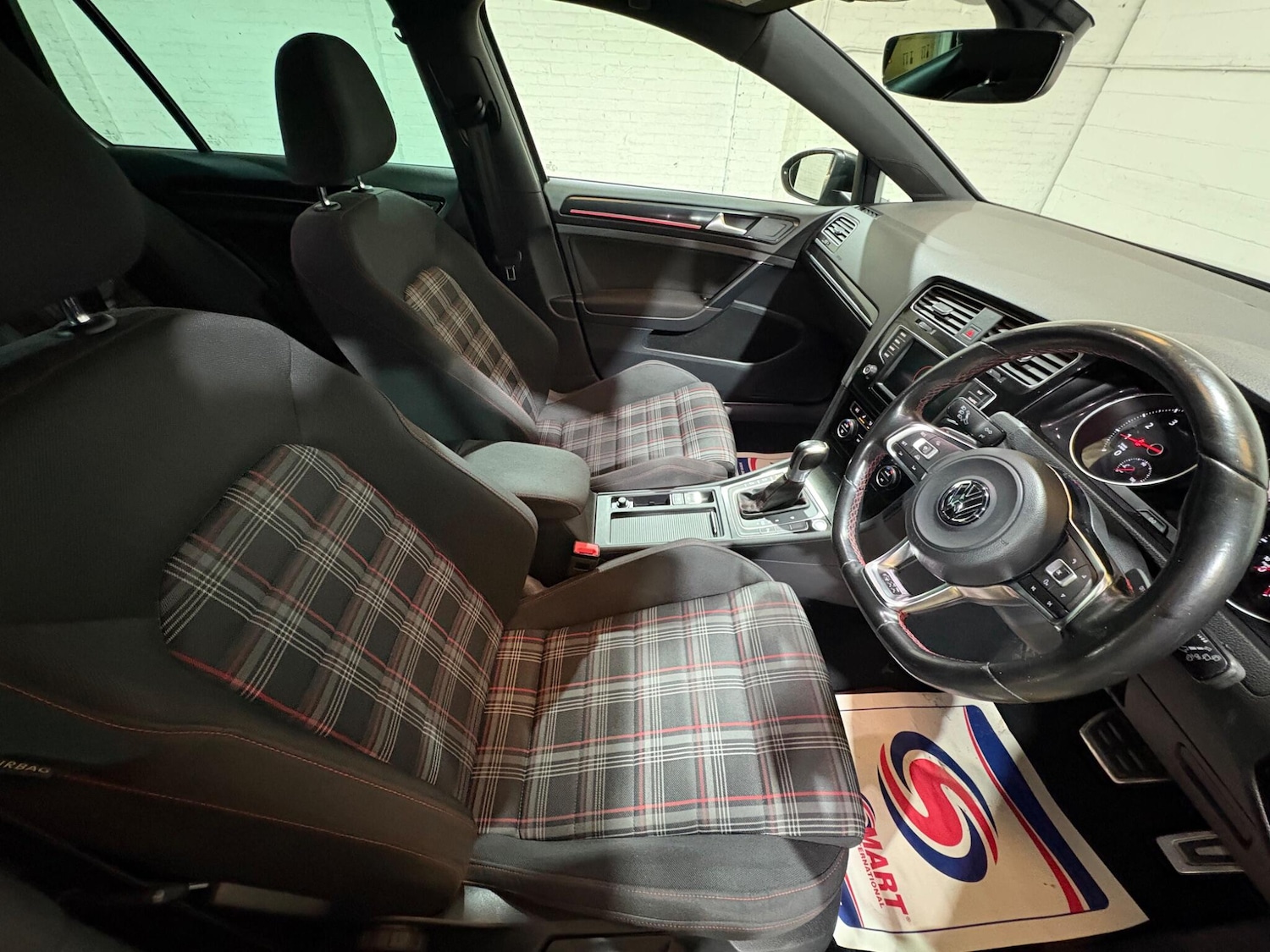 Used Volkswagen Golf 2017 for sale - 77050168: Photo 31