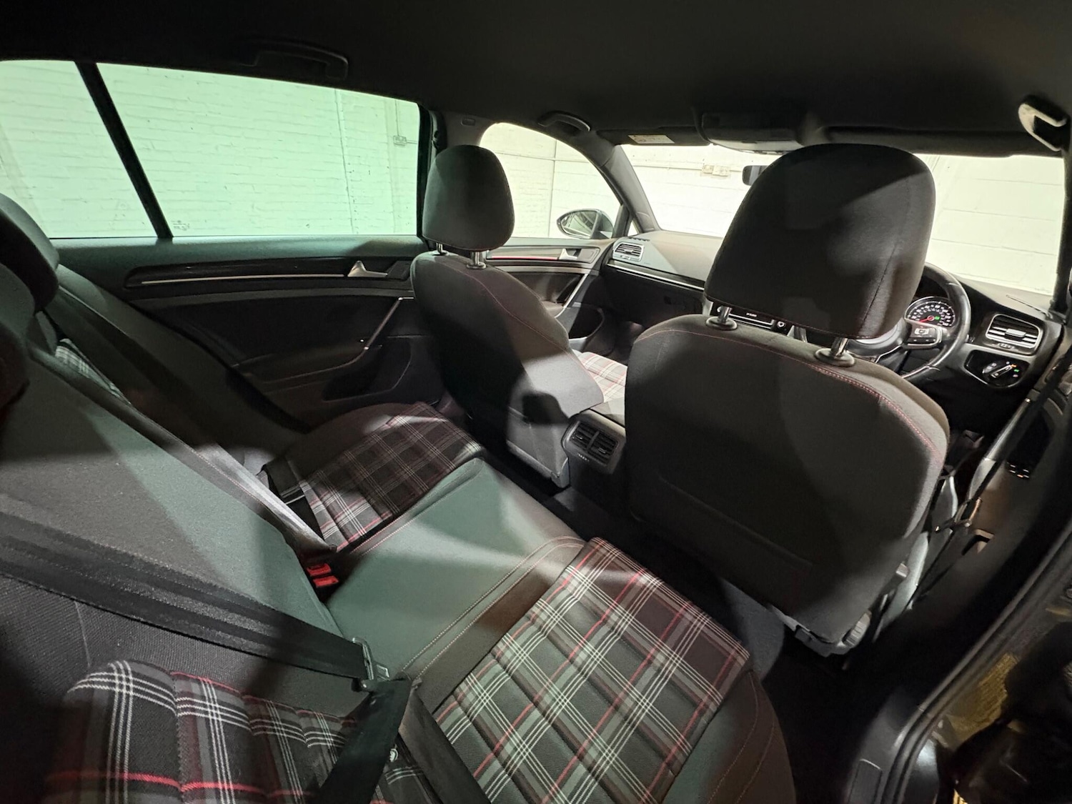 Used Volkswagen Golf 2017 for sale - 77050168: Photo 38