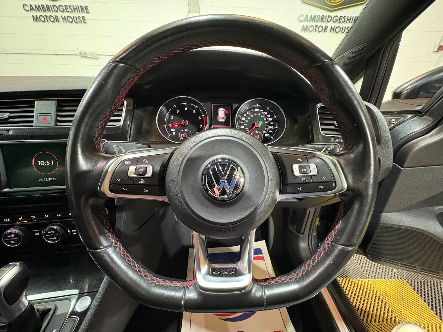 Used Volkswagen Golf 2017 for sale - 77050168: Photo 6