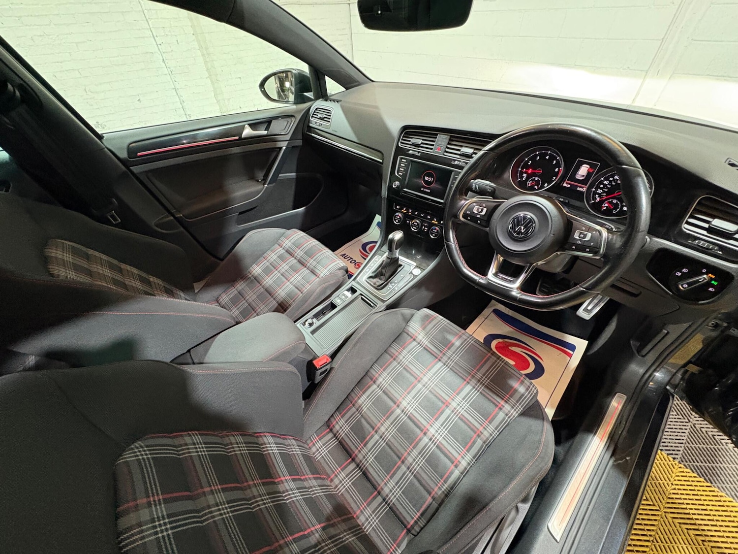 Used Volkswagen Golf 2017 for sale - 77050168: Photo 69