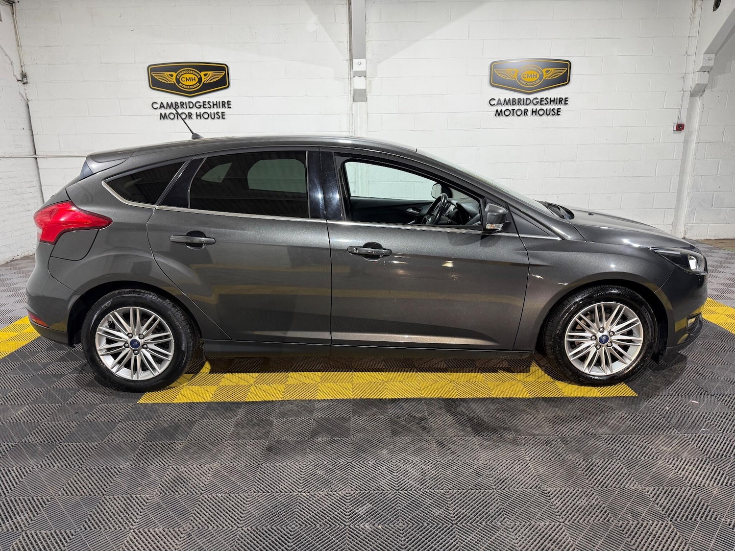 Used Ford Focus 2017 for sale - 76499879: Photo 16