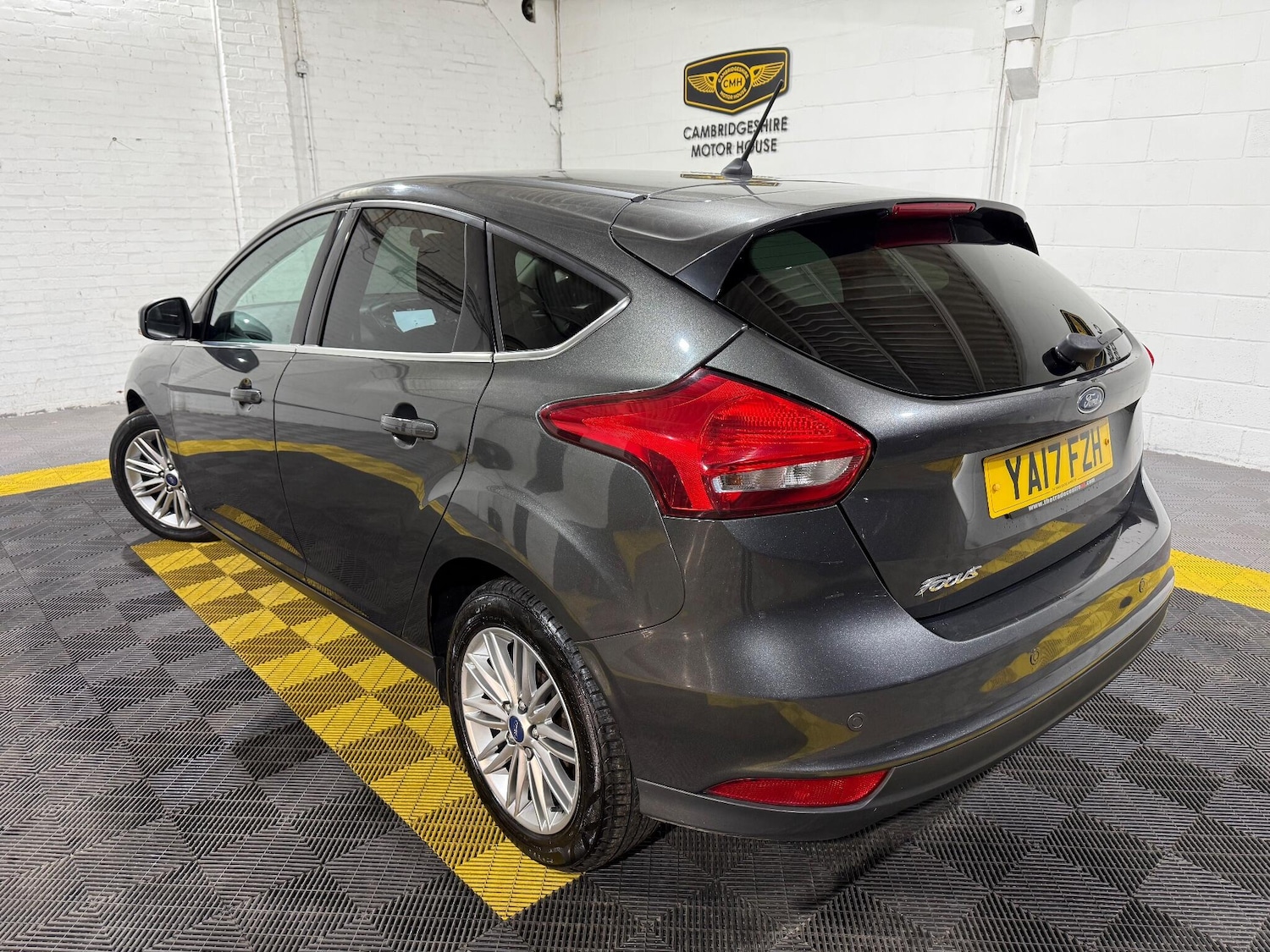 Used Ford Focus 2017 for sale - 76499879: Photo 2
