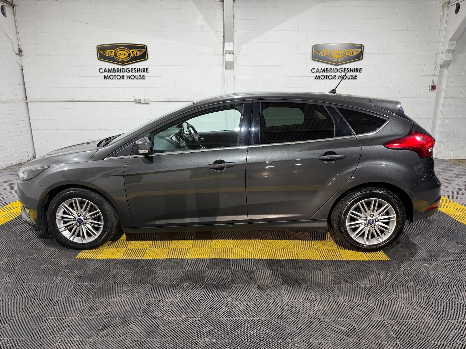 Used Ford Focus 2017 for sale - 76499879: Photo 20