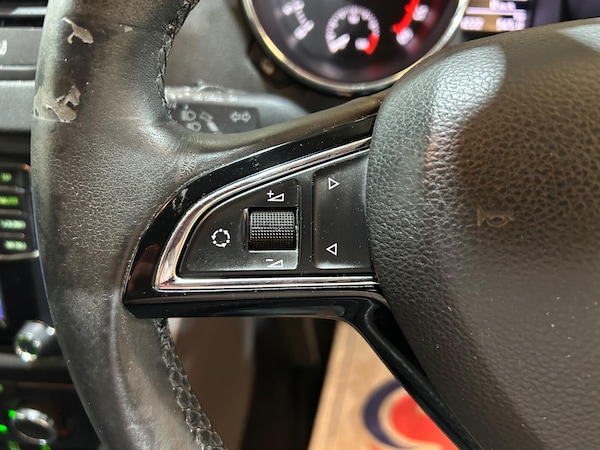 Used Skoda Yeti 2015 for sale - 75494279: Photo 32