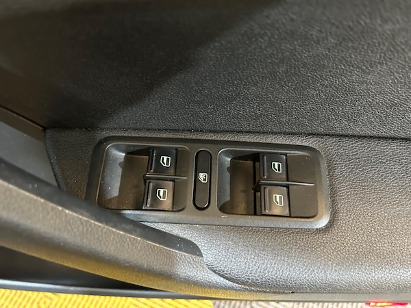 Used Skoda Yeti 2015 for sale - 75494279: Photo 37