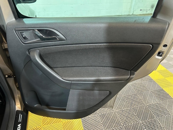 Used Skoda Yeti 2015 for sale - 75494279: Photo 44