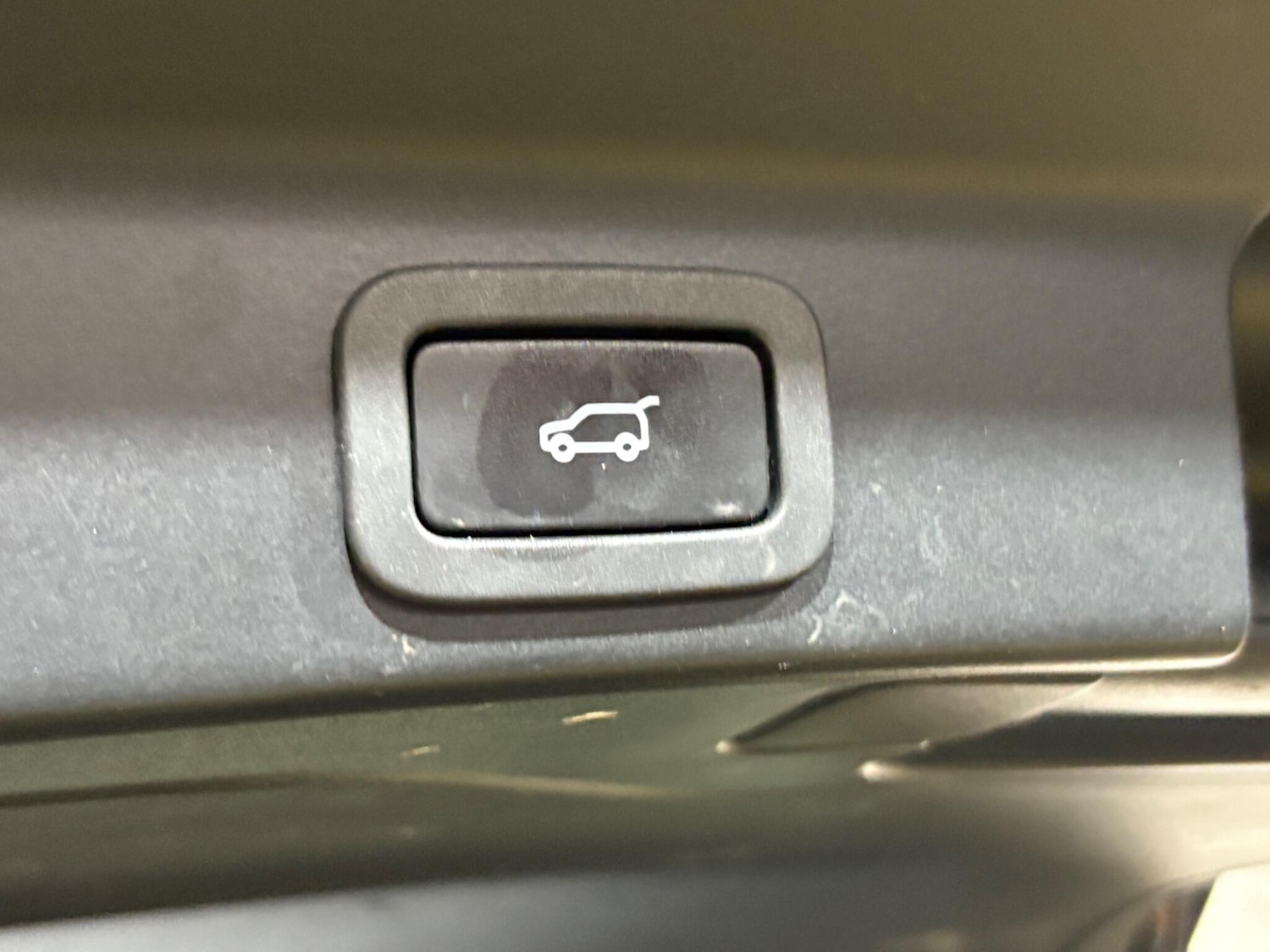 Used Jaguar F-Pace 2017 for sale - 76179801: Photo 12