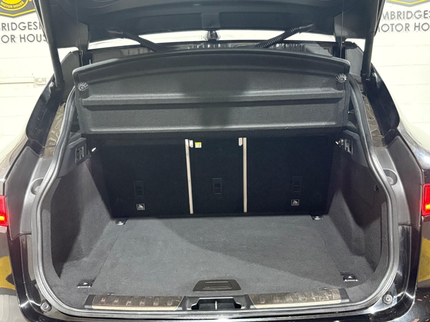 Used Jaguar F-Pace 2017 for sale - 76179801: Photo 13