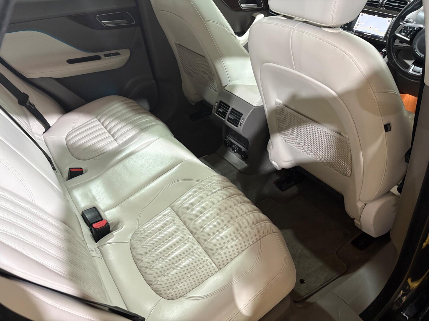 Used Jaguar F-Pace 2017 for sale - 76179801: Photo 21