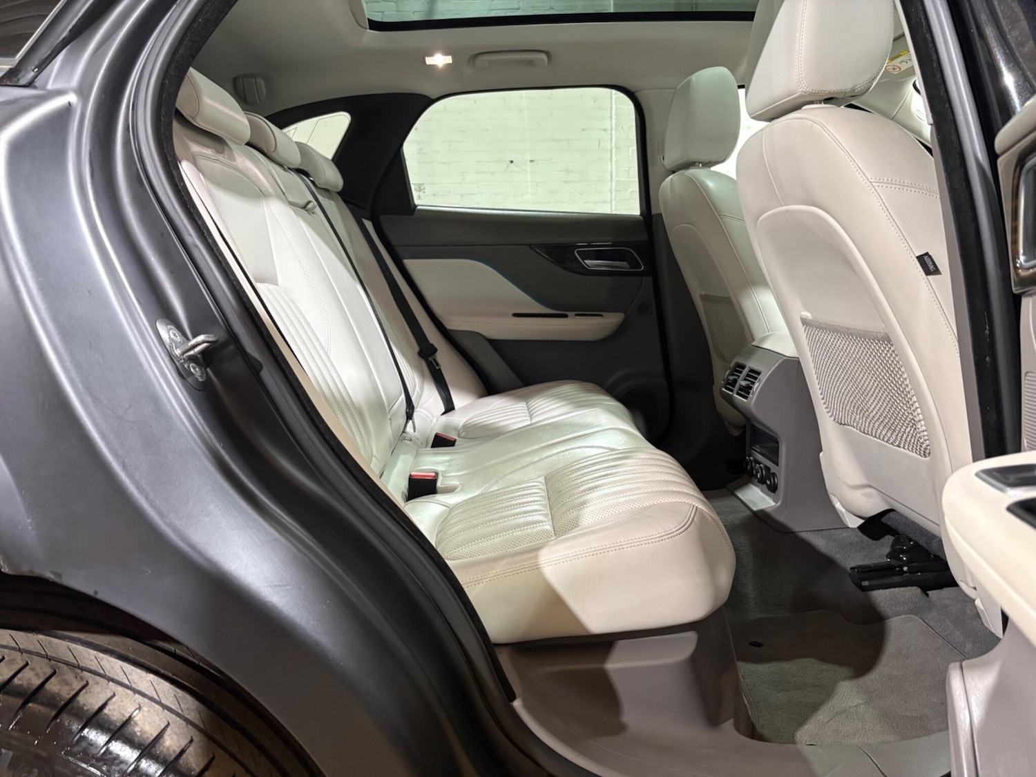 Used Jaguar F-Pace 2017 for sale - 76179801: Photo 25