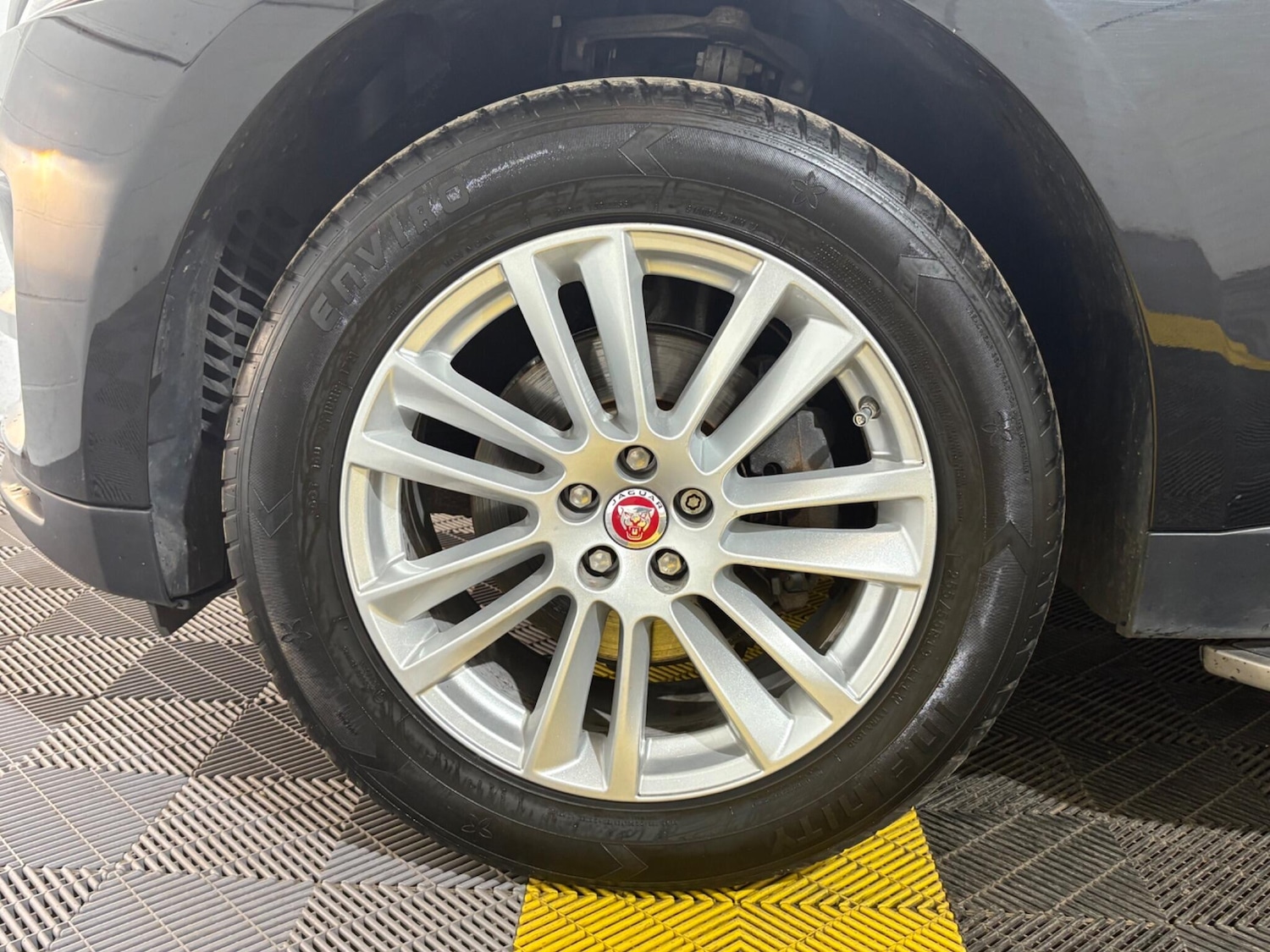 Used Jaguar F-Pace 2017 for sale - 76179801: Photo 44