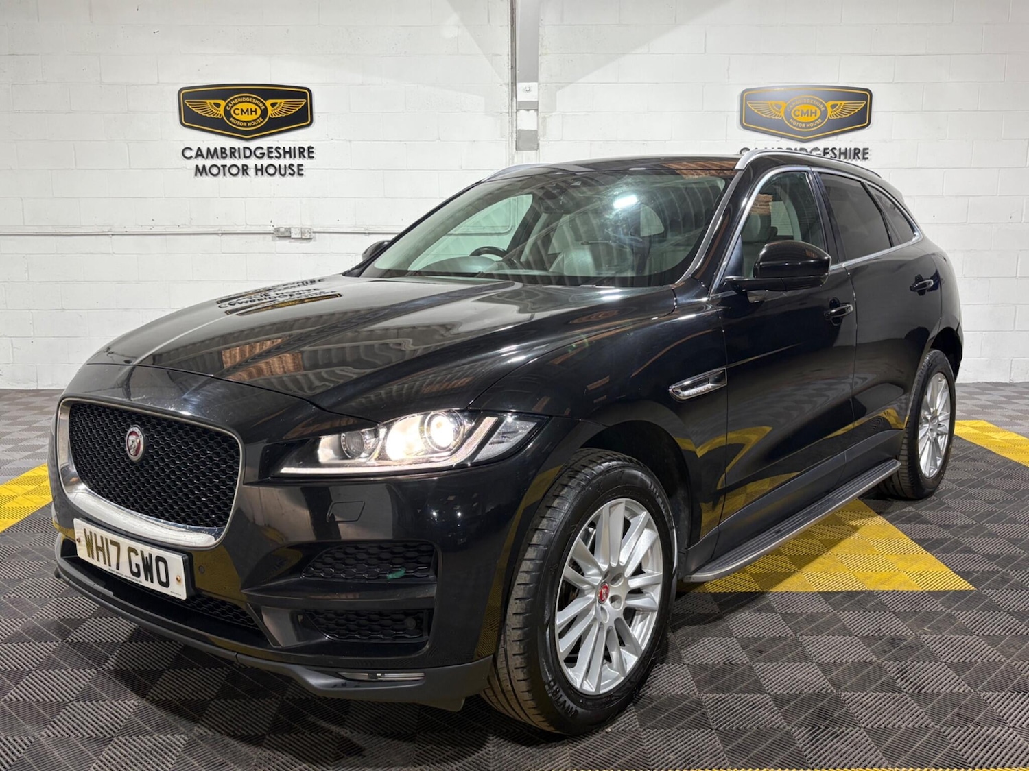 Used Jaguar F-Pace 2017 for sale - 76179801: Photo 5