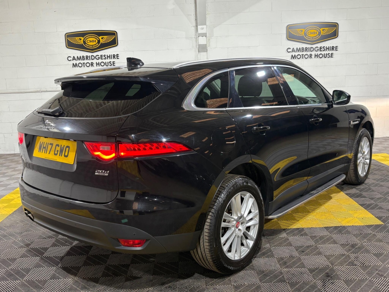 Used Jaguar F-Pace 2017 for sale - 76179801: Photo 6