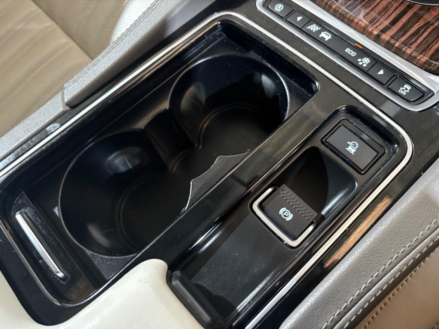 Used Jaguar F-Pace 2017 for sale - 76179801: Photo 75