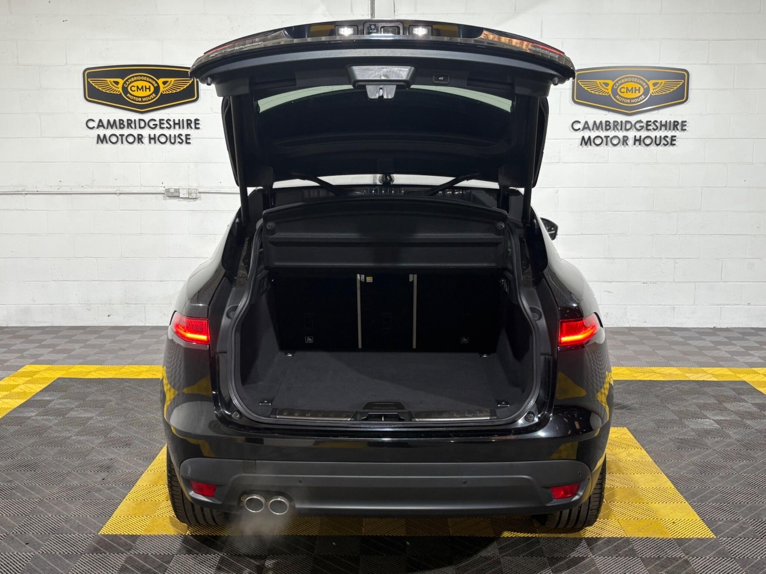 Used Jaguar F-Pace 2017 for sale - 76179801: Photo 9