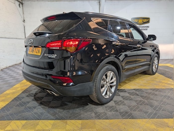 Used Hyundai Santa Fe 2016 for sale - 79520471: Photo