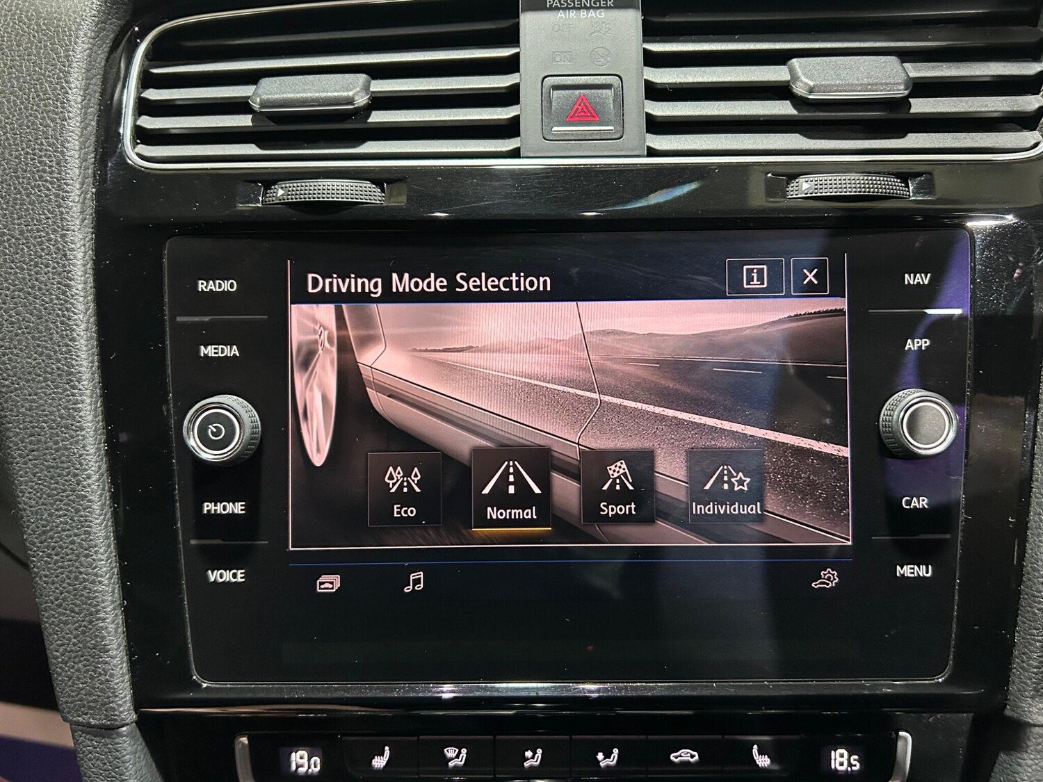 Used Volkswagen Golf 2018 for sale - 77574965: Photo 22