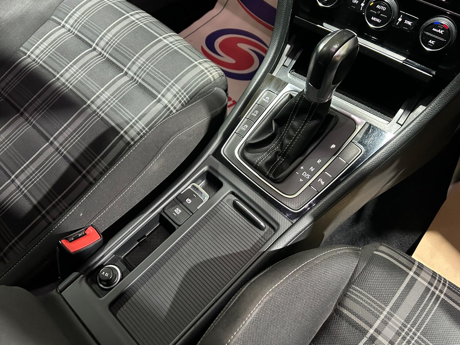 Used Volkswagen Golf 2018 for sale - 77574965: Photo 31