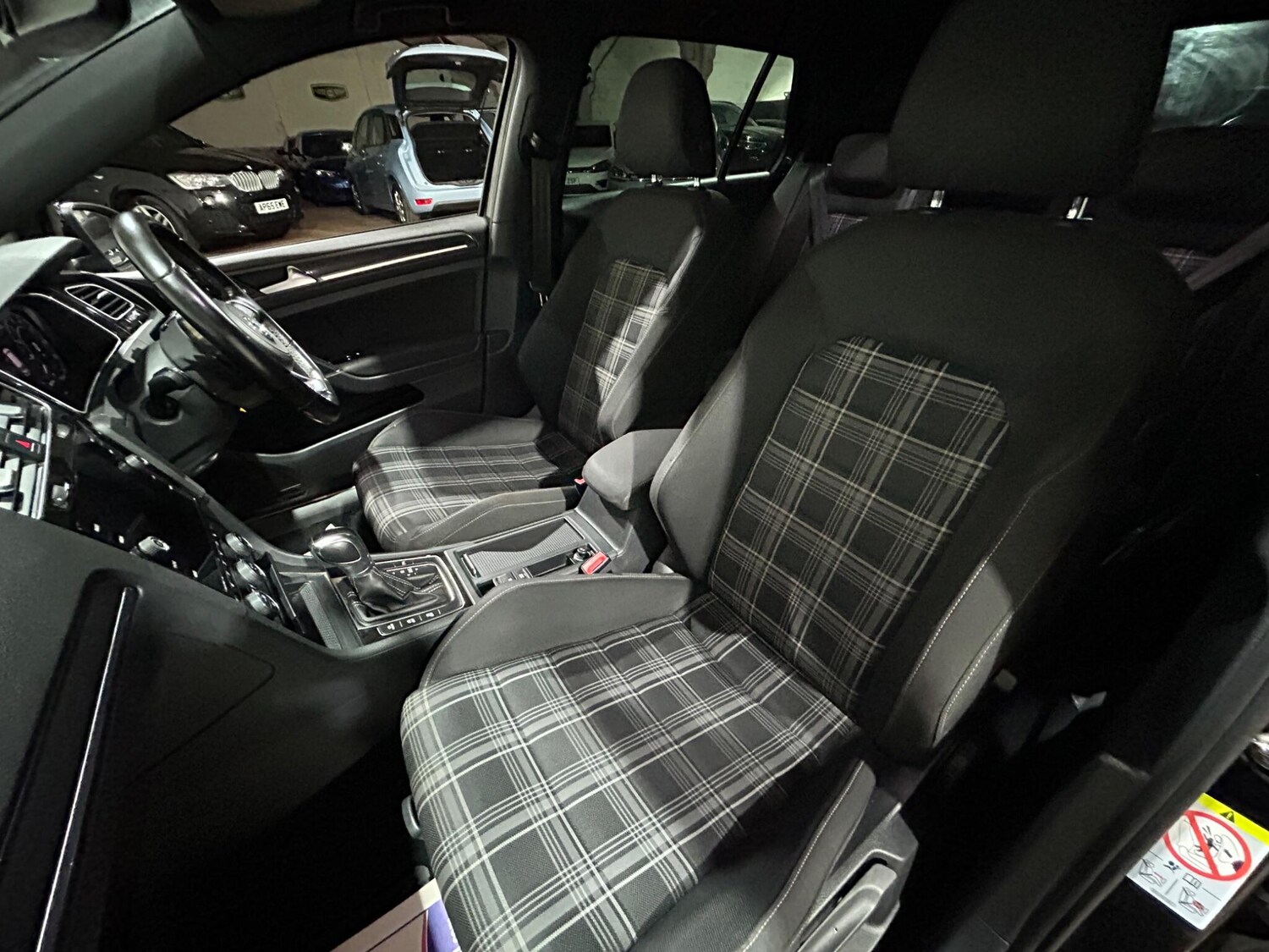 Used Volkswagen Golf 2018 for sale - 77574965: Photo 64