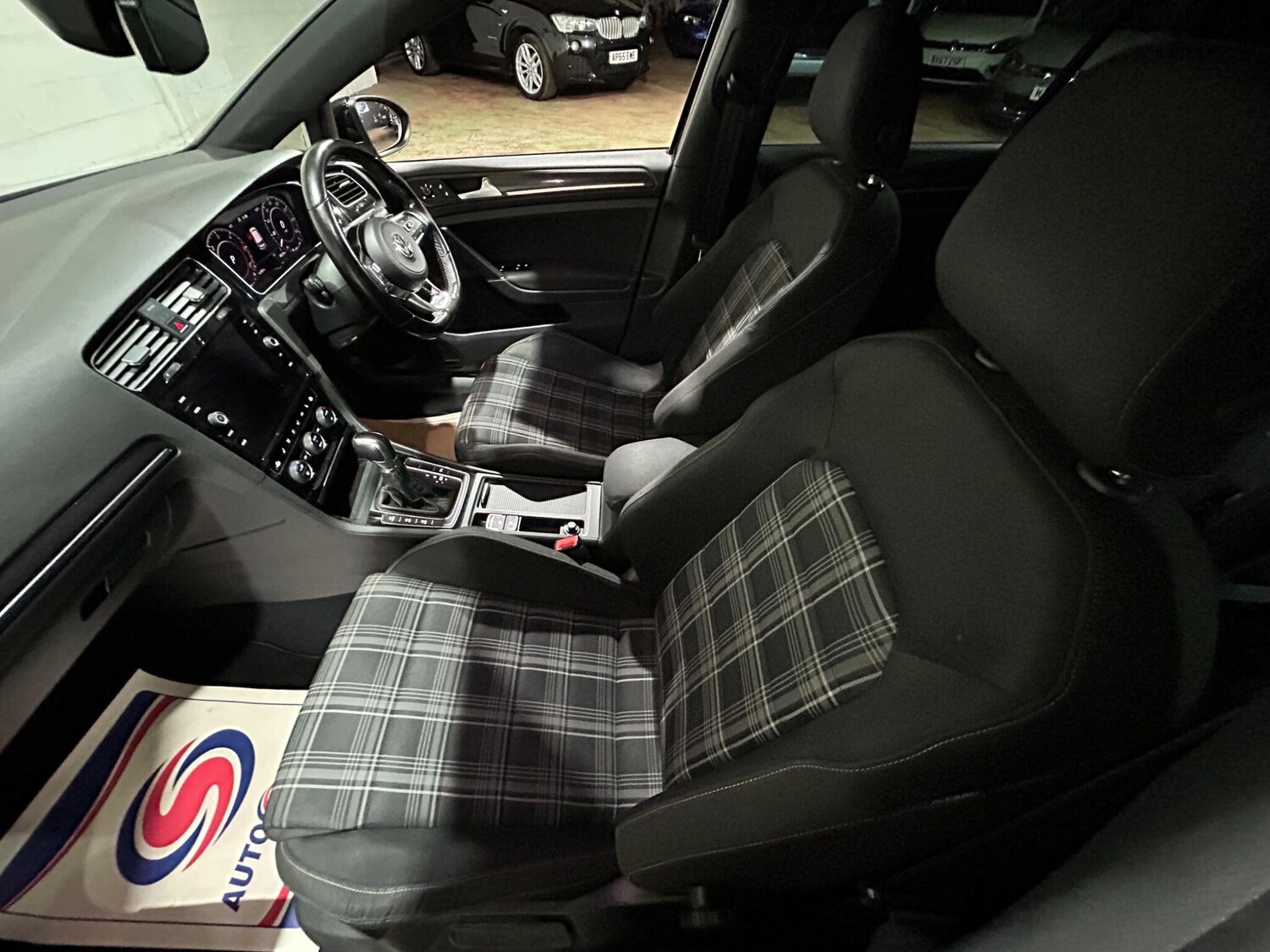 Used Volkswagen Golf 2018 for sale - 77574965: Photo 65