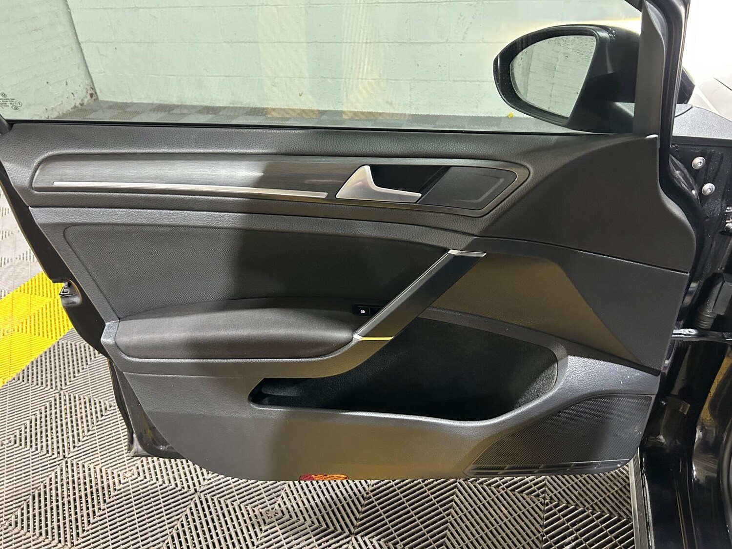 Used Volkswagen Golf 2018 for sale - 77574965: Photo 67