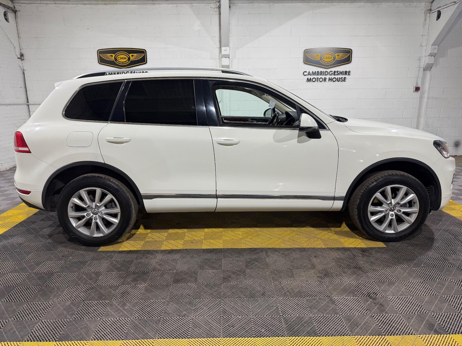 Used Volkswagen Touareg 2011 for sale - 76839356: Photo 19