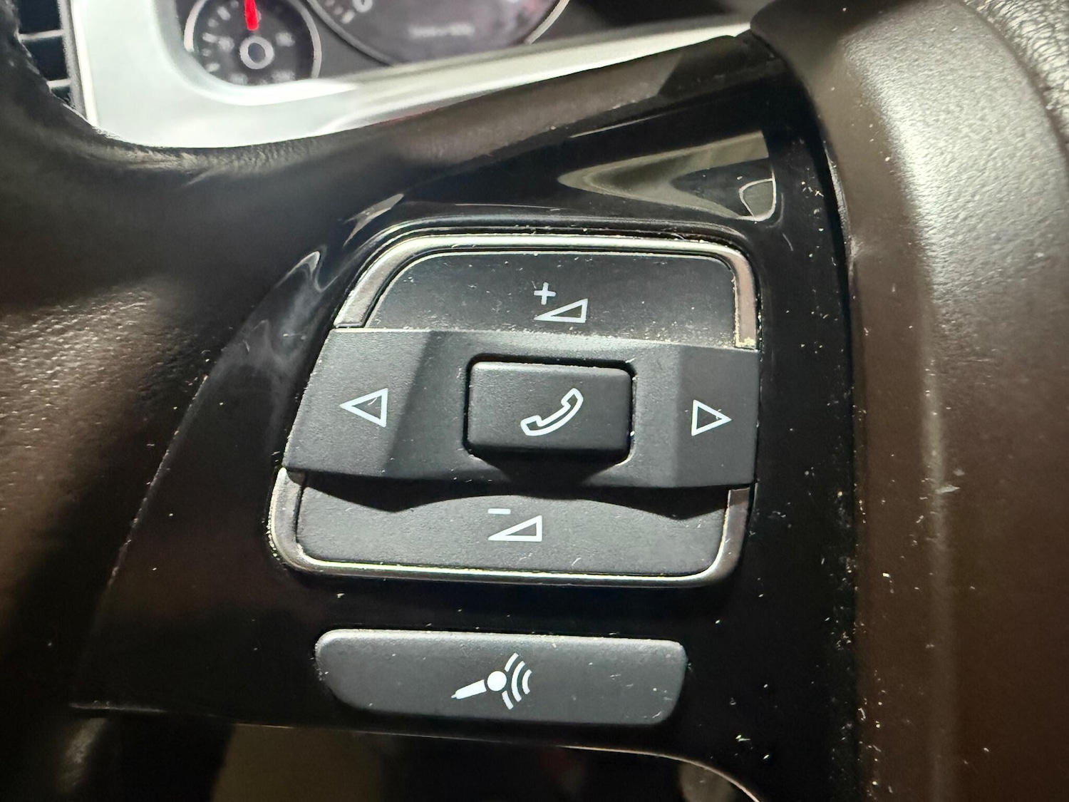 Used Volkswagen Touareg 2011 for sale - 76839356: Photo 34