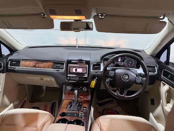 Used Volkswagen Touareg 2011 for sale - 76839356: Photo