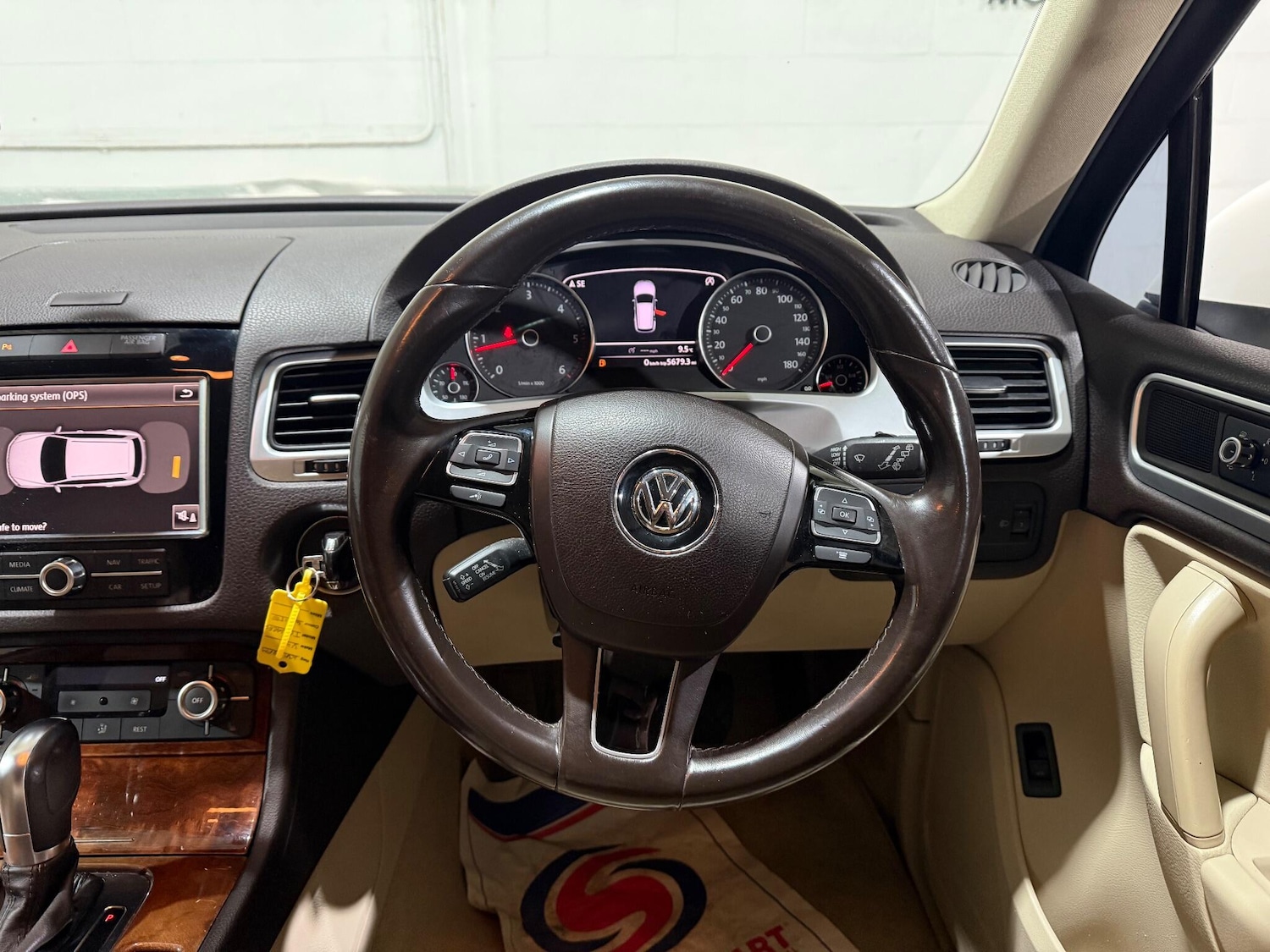 Used Volkswagen Touareg 2011 for sale - 76839356: Photo 45