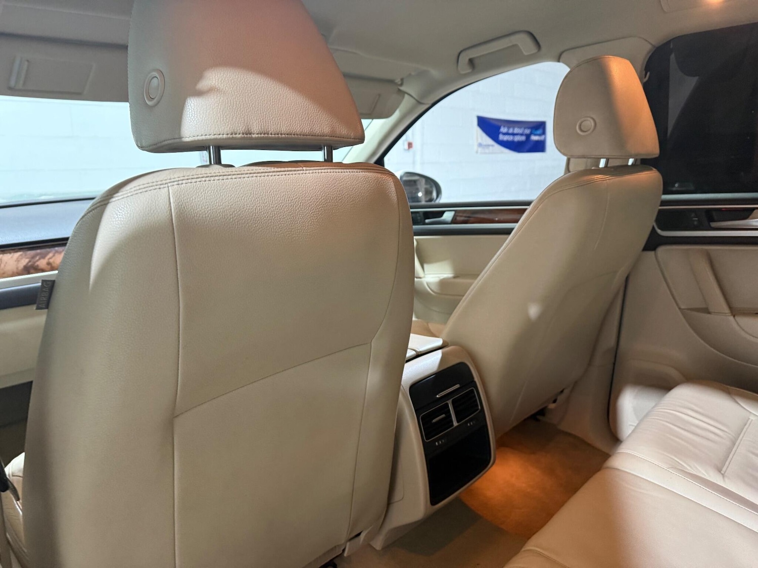 Used Volkswagen Touareg 2011 for sale - 76839356: Photo 50