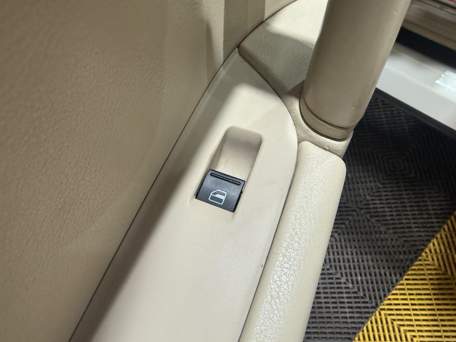 Used Volkswagen Touareg 2011 for sale - 76839356: Photo 60