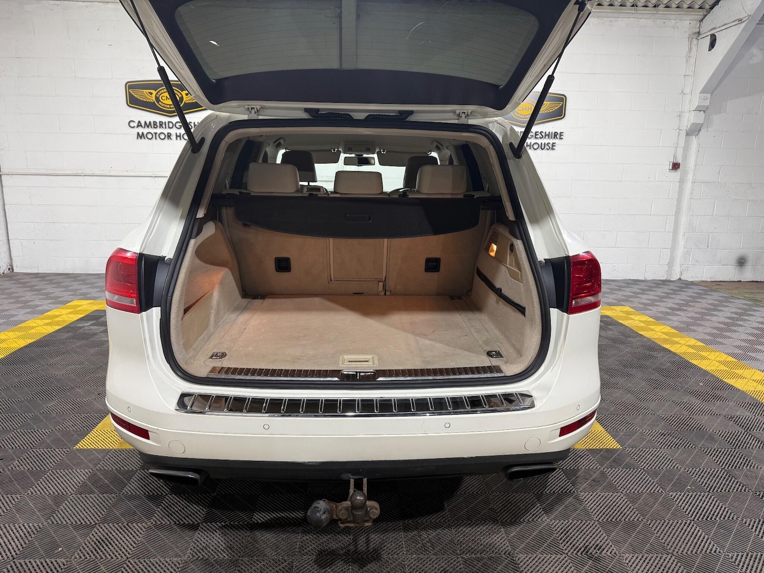 Used Volkswagen Touareg 2011 for sale - 76839356: Photo 70