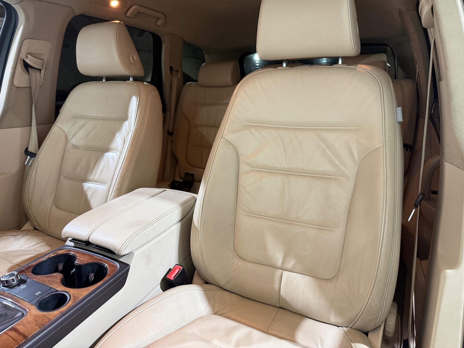 Used Volkswagen Touareg 2011 for sale - 76839356: Photo 9