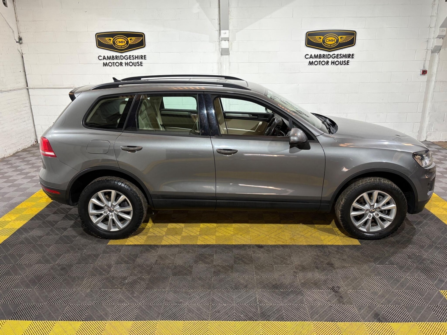Used Volkswagen Touareg 2015 for sale - 76839744: Photo 13