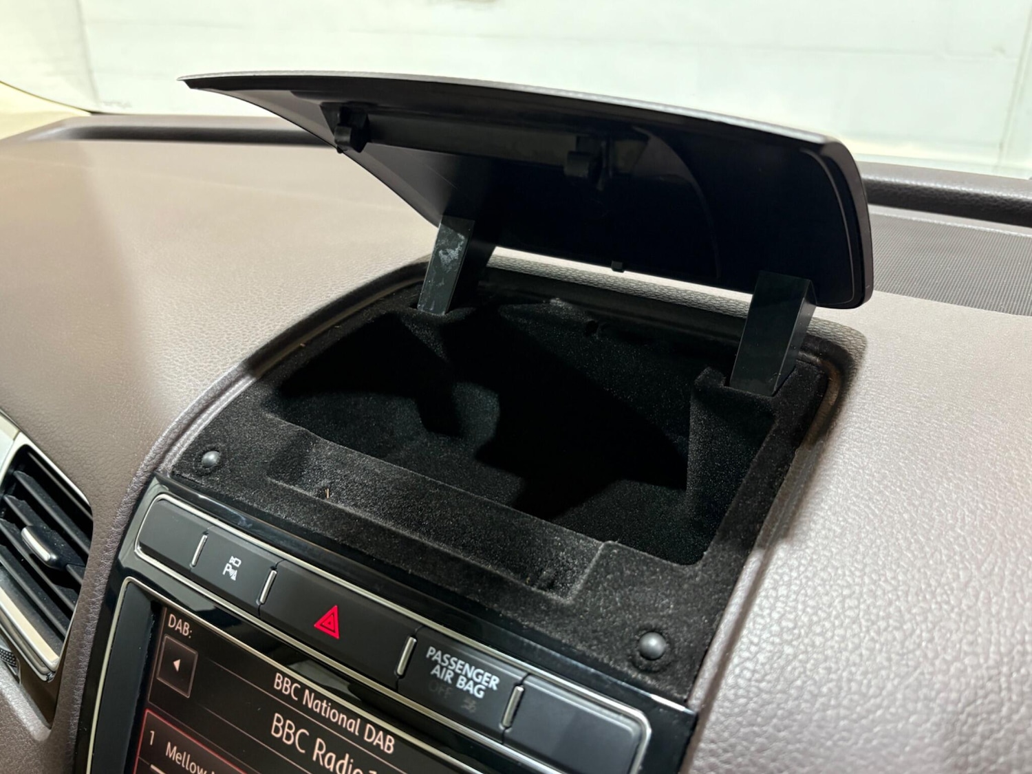 Used Volkswagen Touareg 2015 for sale - 76839744: Photo 17