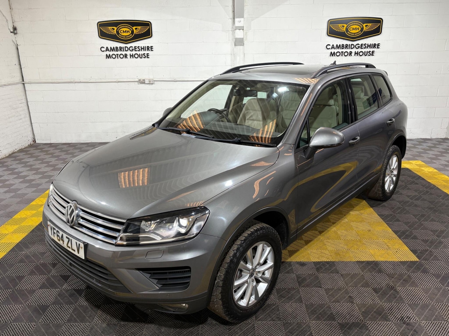 Used Volkswagen Touareg 2015 for sale - 76839744: Photo 30