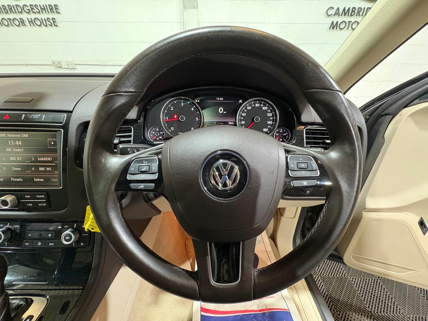Used Volkswagen Touareg 2015 for sale - 76839744: Photo 36
