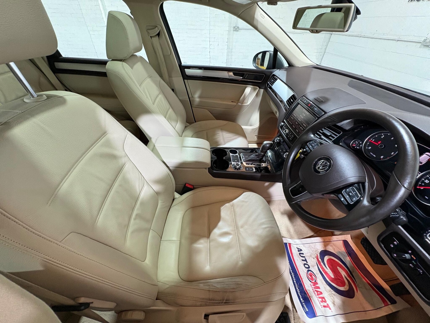 Used Volkswagen Touareg 2015 for sale - 76839744: Photo 45