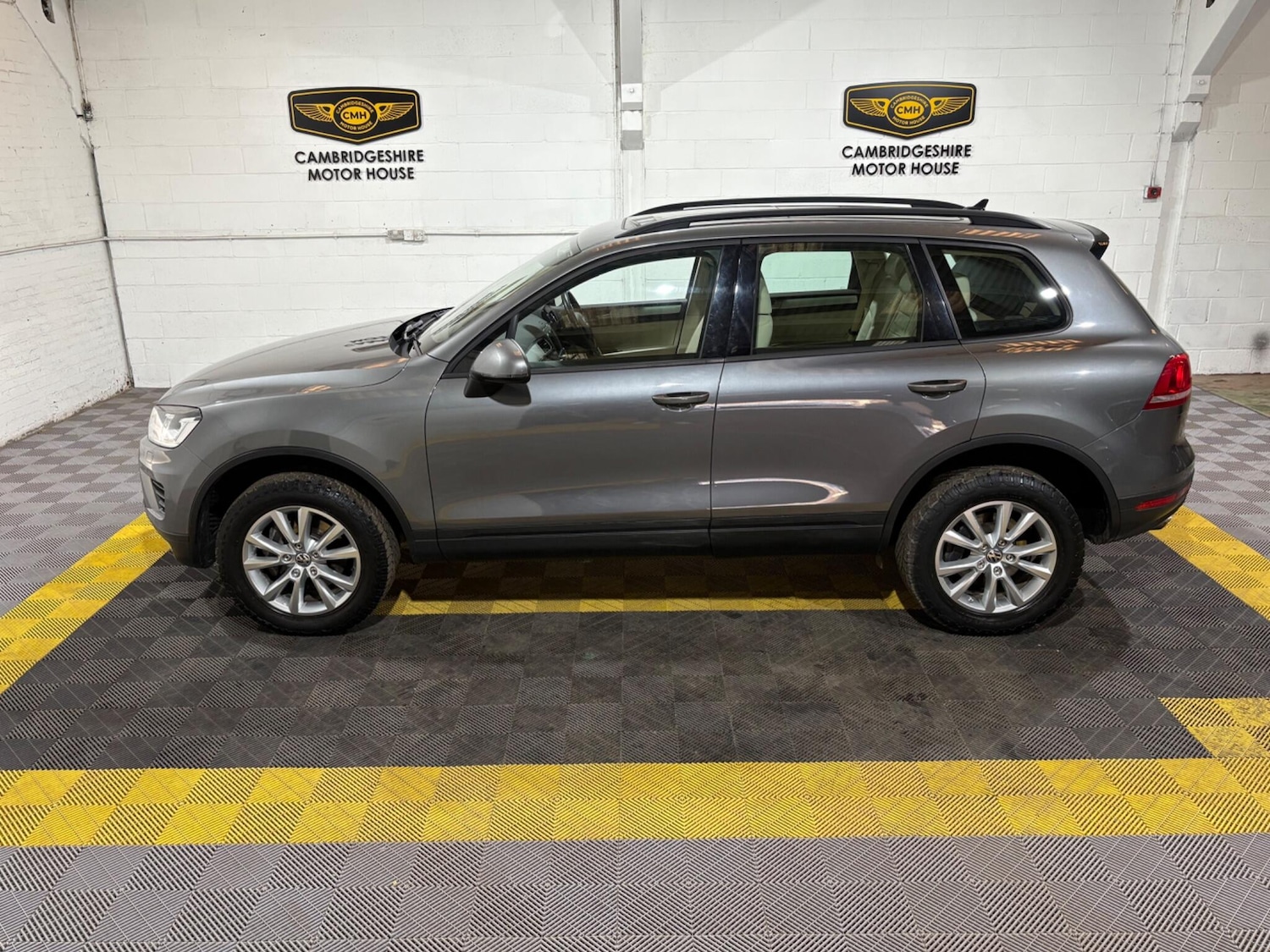 Used Volkswagen Touareg 2015 for sale - 76839744: Photo 46